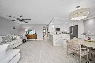 364 Wellington J, West Palm Beach, FL 33417 - Photo 5