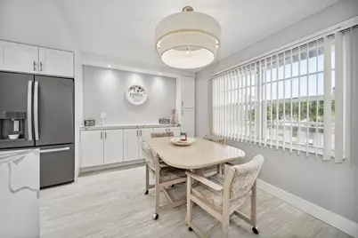 364 Wellington J, West Palm Beach, FL 33417 - Photo 3