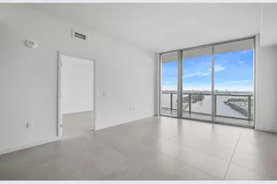 1400 Biscayne Boulevard #3204, Miami, FL 33132 - Photo 9