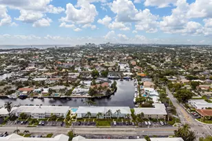 2330 NE 36th St, Lighthouse Point, FL 33064 - Photo 31