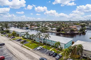 2330 NE 36th St, Lighthouse Point, FL 33064 - Photo 27