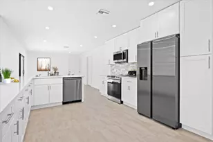11569 Landing Pl, North Palm Beach, FL 33408 - Photo 9