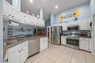117 Hemingway Ct, Royal Palm Beach, FL 33411 - Photo 5