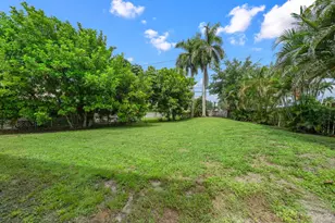 117 Hemingway Ct, Royal Palm Beach, FL 33411 - Photo 3
