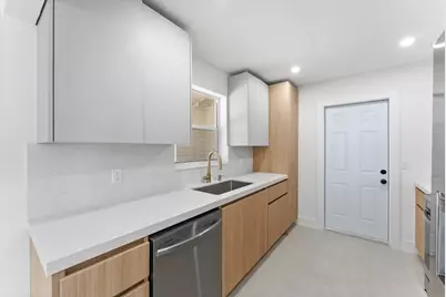 6873 S Plymouth Drive S, Lake Worth, FL 33462 - Photo 9