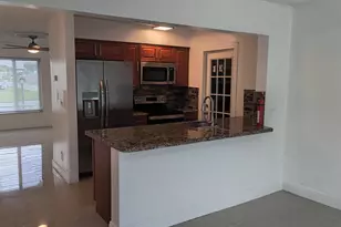 114 SW 10th St, Boynton Beach, FL 33426 - Photo 5