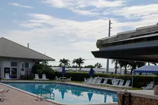 114 SW 10th St, Boynton Beach, FL 33426 - Photo 9