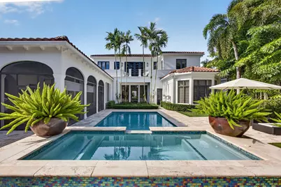 213 Via Palacio, Palm Beach Gardens, FL 33418 - Photo 1