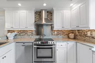 911 Ocean Dr, Juno Beach, FL 33408 - Photo 9