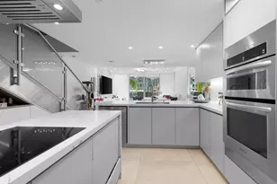 2950 NE 188th St, Aventura, FL 33180 - Photo 13