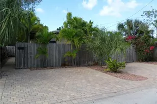 1009 NE 23rd Dr, Wilton Manors, FL 33305 - Photo 7