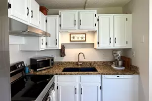 94 Spring Lake Dr, Vero Beach, FL 32962 - Photo 11
