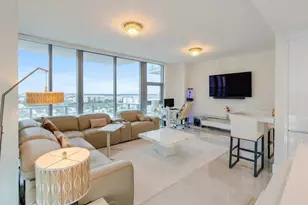 220 Lake Shore Dr, West Palm Beach, FL 33403 - Photo 1
