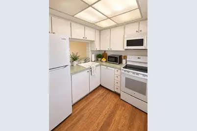 5580 Tamberlane Circle #334, Palm Beach Gardens, FL 33418 - Photo 3