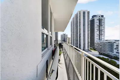 2275 Biscayne Boulevard #1009, Miami, FL 33137 - Photo 25
