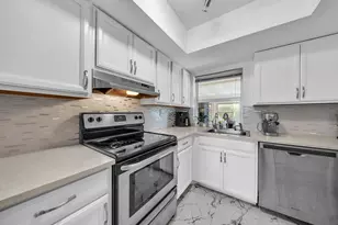 6851 SW 7th Pl, North Lauderdale, FL 33068 - Photo 9