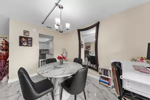 6851 SW 7th Pl, North Lauderdale, FL 33068 - Photo 13