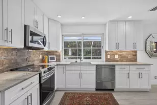 2920 NE 52nd St, Fort Lauderdale, FL 33308 - Photo 9