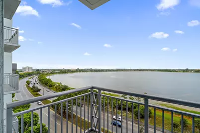 300 S Australian Avenue #811, West Palm Beach, FL 33401 - Photo 3
