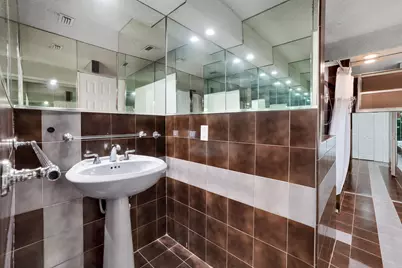242 W 19th Street, Hialeah, FL 33010 - Photo 9