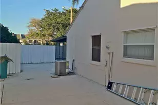 106 Azalea Cir, Boynton Beach, FL 33436 - Photo 13