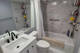1040 SE 4th Ave, Deerfield Beach, FL 33441 - Photo 15