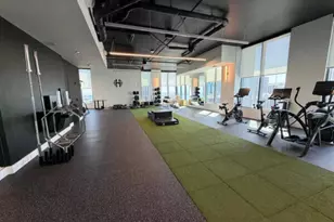 121 NE 5th St, Miami, FL 33132 - Photo 23