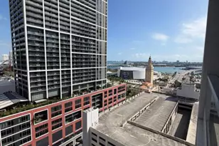 121 NE 5th St, Miami, FL 33132 - Photo 33