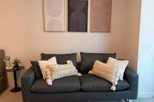 121 NE 5th St, Miami, FL 33132 - Photo 5