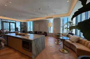 121 NE 5th St, Miami, FL 33132 - Photo 55