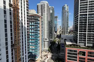 121 NE 5th St, Miami, FL 33132 - Photo 13