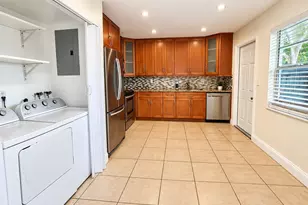 7385 W Sunrise Blvd, Plantation, FL 33313 - Photo 3