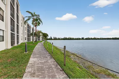 117 Lake Emerald Drive #408, Oakland Park, FL 33309 - Photo 5