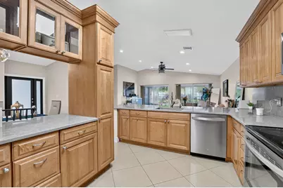 10356 Sunstream Lane, Boca Raton, FL 33428 - Photo 15