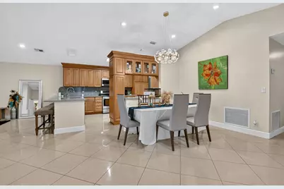 10356 Sunstream Lane, Boca Raton, FL 33428 - Photo 9