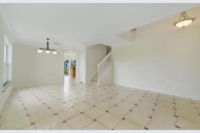 2203 SW 134th Avenue, Miramar, FL 33027 - Photo 9