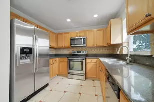 2203 SW 134th Ave, Miramar, FL 33027 - Photo 13