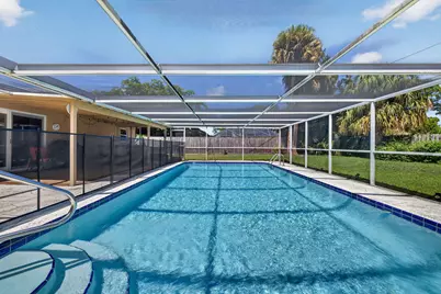 921 SE Flamingo Avenue, Stuart, FL 34996 - Photo 17