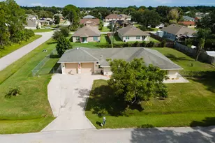 601 Antigua St NE, Palm Bay, FL 32907 - Photo 1