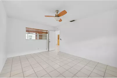 117 SW 4th Avenue, Hallandale Beach, FL 33009 - Photo 11