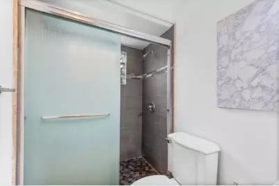 117 SW 4th Avenue, Hallandale Beach, FL 33009 - Photo 17