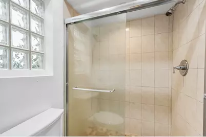 117 SW 4th Avenue, Hallandale Beach, FL 33009 - Photo 13