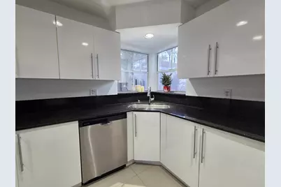 533 NW 47th Avenue, Coconut Creek, FL 33063 - Photo 9