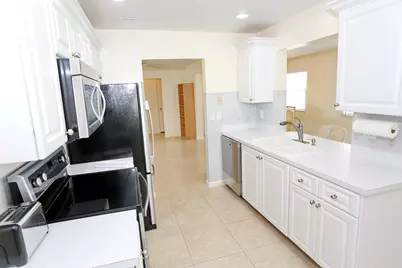 1015 SW 16th Street, Boynton Beach, FL 33426 - Photo 11