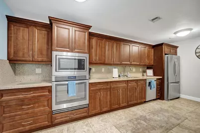1930 NE 2nd Avenue #216L, Wilton Manors, FL 33305 - Photo 31