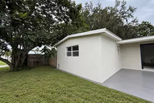 180 SE Serenata Ct, Port Saint Lucie, FL 34983 - Photo 3