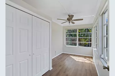 215 Columbia Drive, Lake Worth Beach, FL 33460 - Photo 9