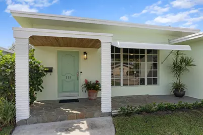 215 Columbia Drive, Lake Worth Beach, FL 33460 - Photo 1