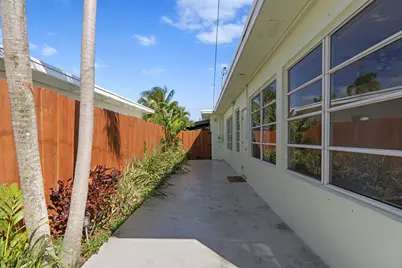 215 Columbia Drive, Lake Worth Beach, FL 33460 - Photo 21