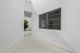6670 Villa Sonrisa Dr, Boca Raton, FL 33433 - Photo 9